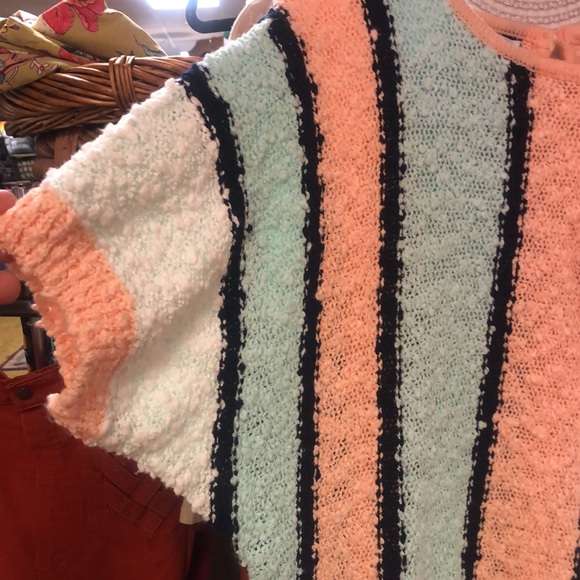 Vintage 80’s knobby knit sweater- Wye Oaks - pastel tones- acrylic short sleeves - Picture 5 of 7